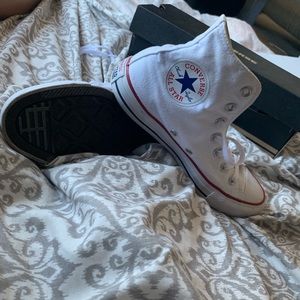 Converse all white